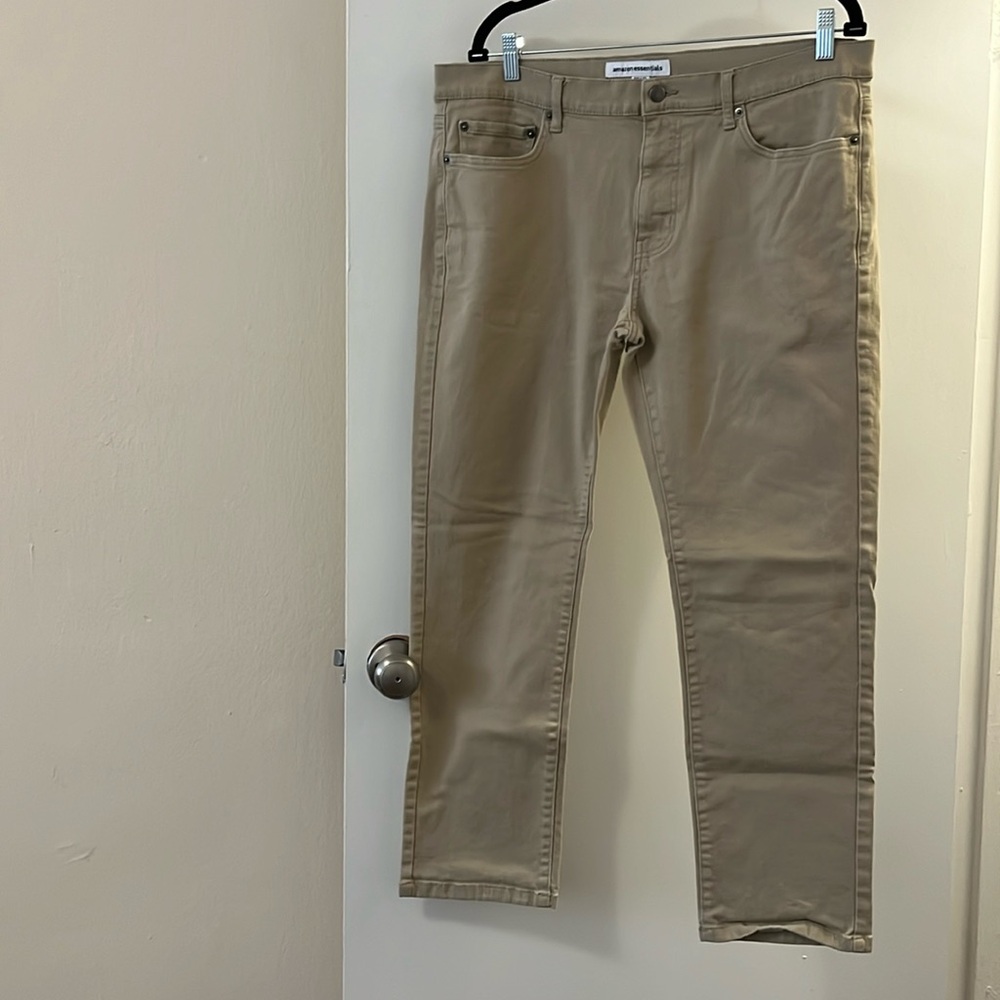 Amazon Essentials Men's Jeans size 36Wx29L Light Khaki
